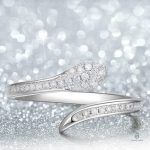 Bague serpent délicate avec accents en diamant