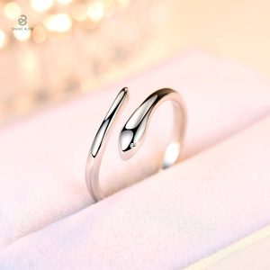 Anneau serpent, style contemporain pour un look unique