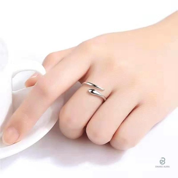 Bague serpent en or, pièce raffinée pour soirées glamour