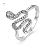 Bague serpent élégante pour femme, design raffiné et moderne