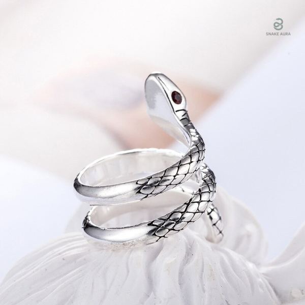 Bijou en forme de serpent pour un style audacieux