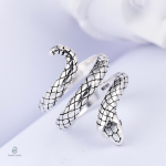 Accessoire mode serpent, parfait pour toutes occasions
