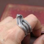 Bague serpent argent, motif inspiré de la nature