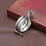 Bague cobra argent, design unique et captivant