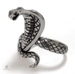 Bague serpent cobra en design royal