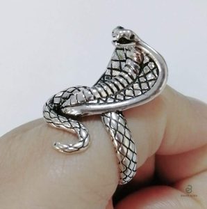 Bague originale serpent, inspiration cobra royal
