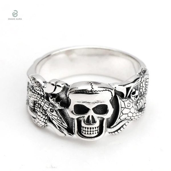 Bague en argent serpent, ornementé d'un crâne détaillé