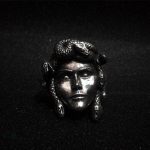 Bague serpent avec design inspiré de la mythologie