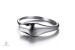 Bague ouroboros symbolisant l'éternité