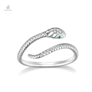 Bague serpent femme en argent élégante et moderne
