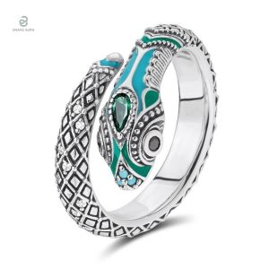 Bague serpent bohème en argent, design élégant et stylé