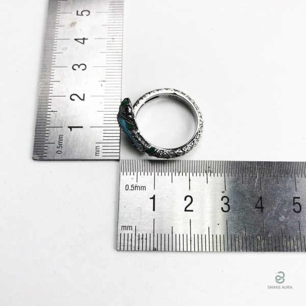 Bague serpent bohème argentée, l'alliance du style et de la prestance
