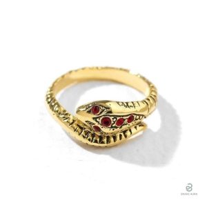 Bague serpent dorée élégante et chic pour un style unique