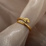 Bague femme serpent dorée, design unique et moderne
