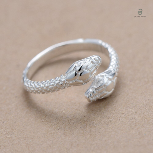 Bague serpent, embellissement délicat pour un look audacieux