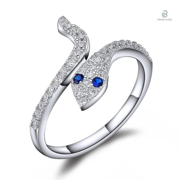 Bague serpent argentée avec finition bleue élégante