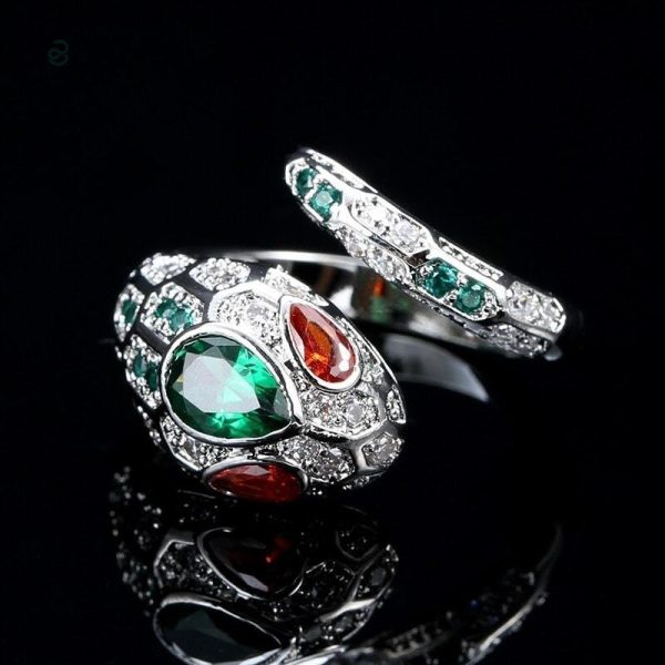 Bague serpent avec motif extraterrestre captivant