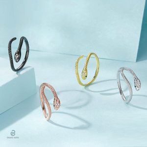 Bague fantaisie serpent noir, design unique ajustable