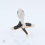 Accessoire tendance, bague serpent en métal argenté