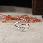 Bague serpent en argent pour un look chic et moderne