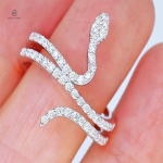 Élégante bague serpent femme avec des diamants