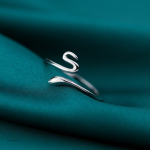 Bague serpent féminine, style unique et sophistiqué