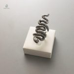 Accessoire mode : bague géante serpent en argent