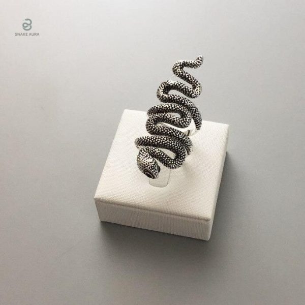 Accessoire mode : bague géante serpent en argent