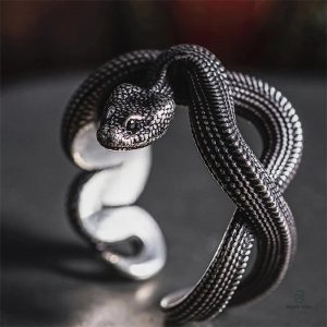 Accessoire gothique serpent pour hommes