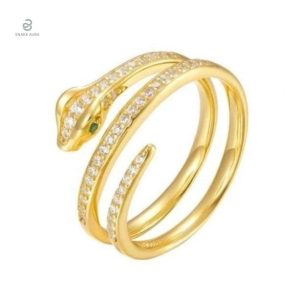 Bague Serpent en or et diamant, design élégant et raffiné