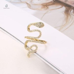 Bijou serpent en or, élégant et stylé