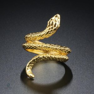 Bague serpent tendance, finition dorée pour un effet glamour