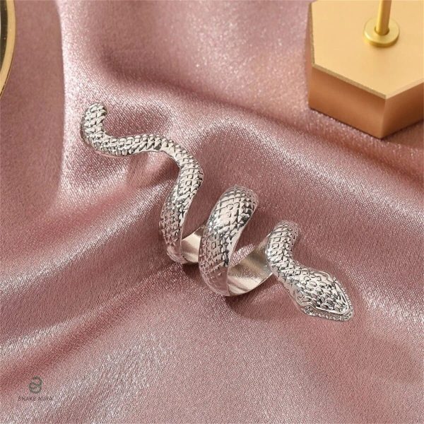 Bague en forme de serpent, design gothique unique