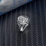 Bague serpent avec motif tête de boa, style audacieux