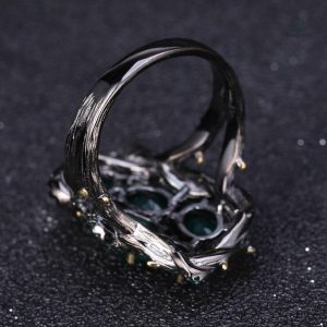 Bijou serpent en argent, style royal et unique
