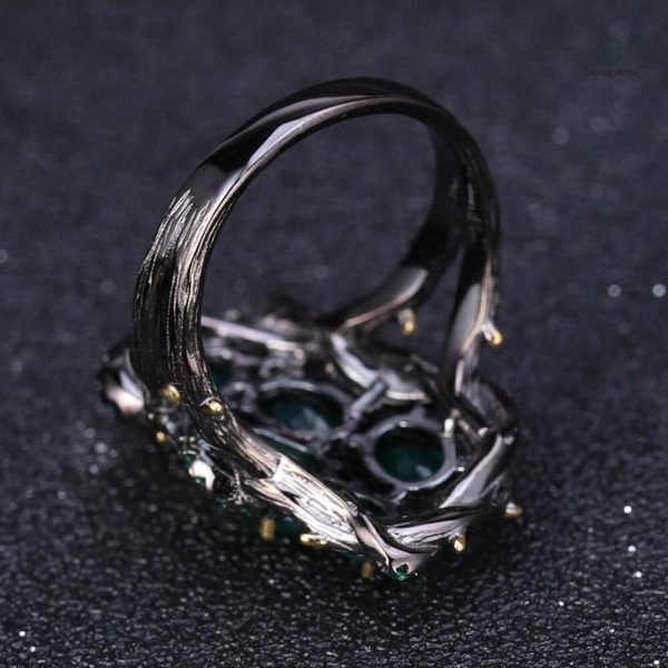 Bijou serpent en argent, style royal et unique