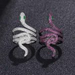 Bague serpent femme en violet, design unique et stylé
