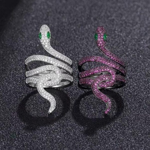 Bague serpent femme en violet, design unique et stylé