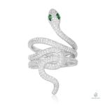 Bague serpent avec yeux verts, élégance et originalité