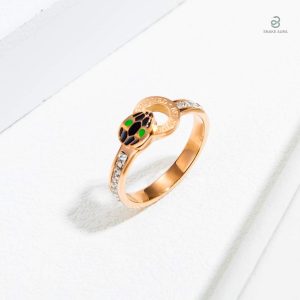 Bague serpent en zircon, finition brillante et sophistiquée