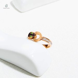 Bague serpent luxe ornée de zircon, charme et originalité