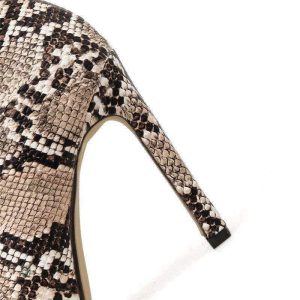 Bottines à talons, motif serpent chic