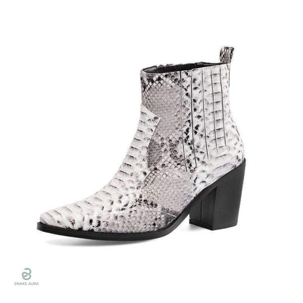 Bottines serpent pour un look tendance et audacieux