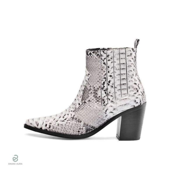 Bottines cowboy à motif serpent, chic et féminin