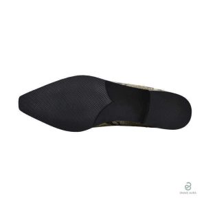Style contemporain avec bottines en cuir serpent
