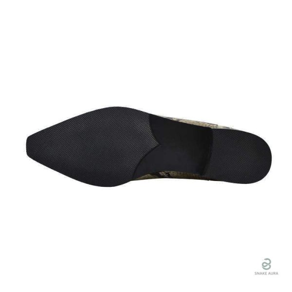 Style contemporain avec bottines en cuir serpent