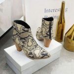 Chaussures à effet serpent pour une touche de sophistication