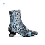 Chaussures à motif serpent bleu pour une touche originale