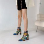 Bottines serpent, motif vibrant adapté à toutes occasions