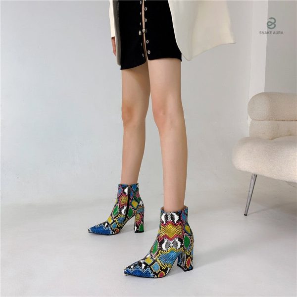 Bottines serpent, motif vibrant adapté à toutes occasions